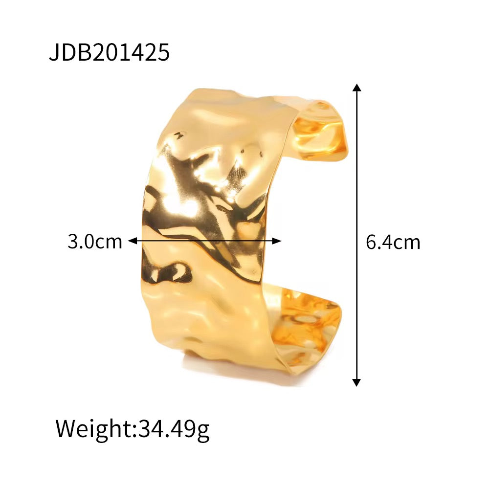 Molten Luxe Cuff – Gold