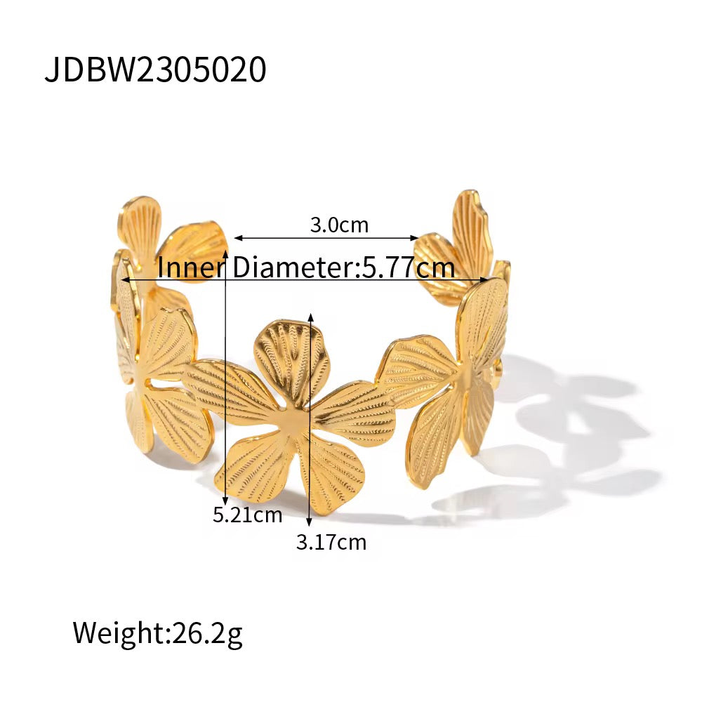 Petal Bloom Cuff – Gold