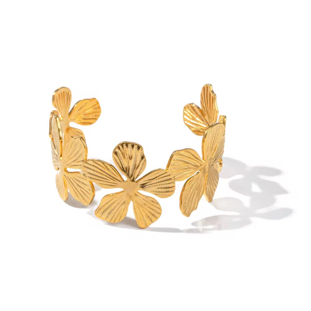 Petal Bloom Cuff – Gold