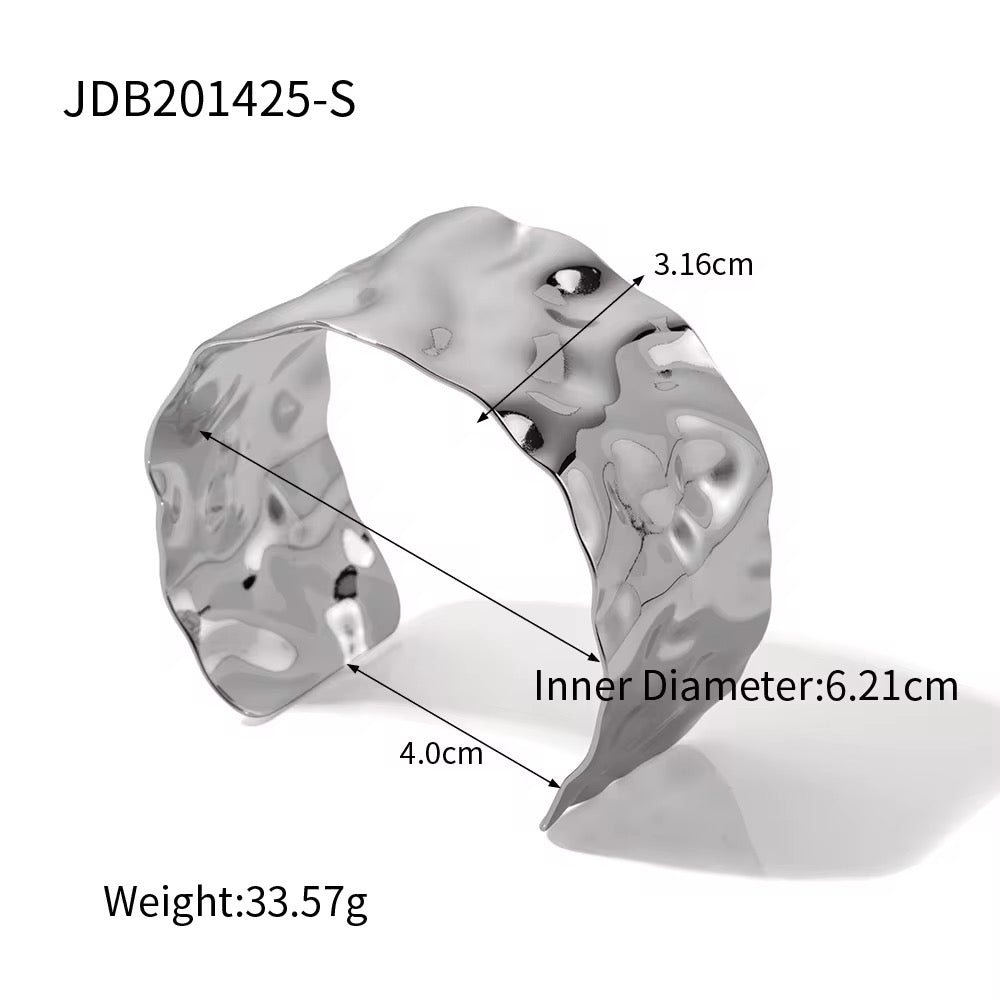 Molten Luxe Cuff – Silver
