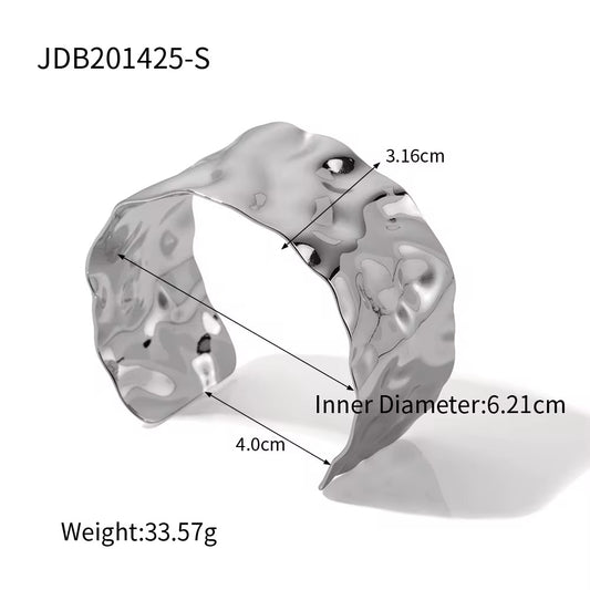 Molten Luxe Cuff – Silver